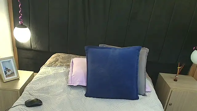 Chat XXX ao vivo de LiaMonroee_