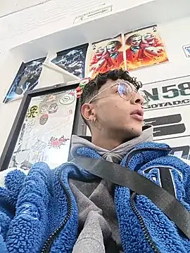militoveruss2's Webcam Show
