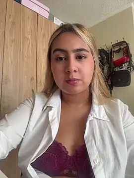 Miabonnett_ live XXX chat