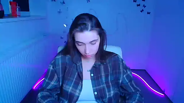NikaMystic Adlı Modelin Canlı XXX Sohbeti