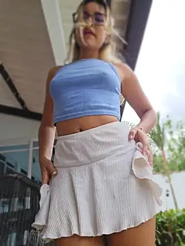 Pretty_roxxyy's Live XXX Chat