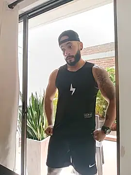 Chat +18 de Mike_savage3 ao vivo