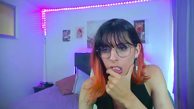 Show modela goth_minerva na web-kameri