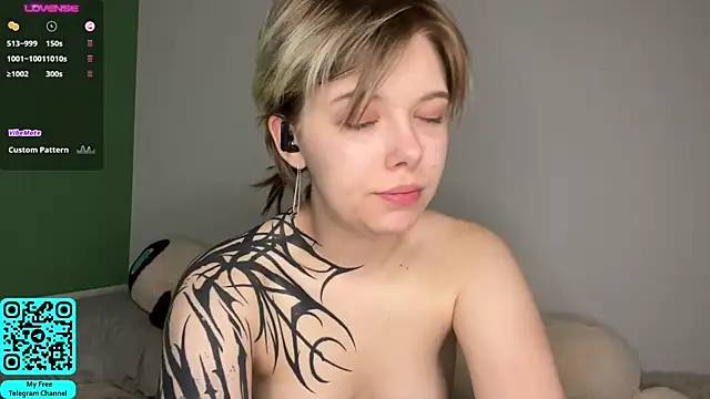 Živý XXX chat MadalynNosel