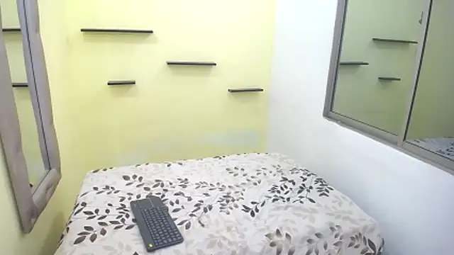 Show Webcam de romina_white18