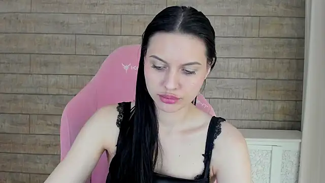 AliceVersal Adlı Modelin Canlı XXX Sohbeti