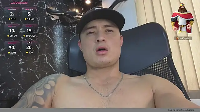 Show modela Alexander_ferre na web-kameri