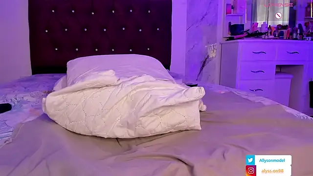 Вебкам-шоу alysson_18