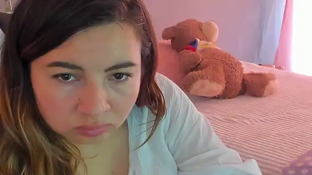 __Emma__11__Lecat_ Adlı Modelin Canlı XXX Sohbeti
