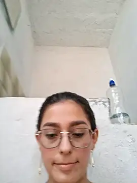 Ary-18's Live XXX Chat