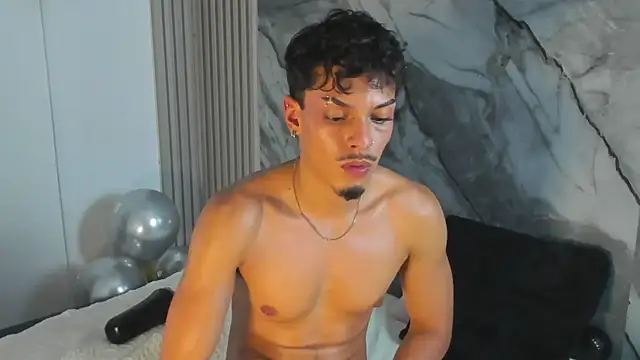 AlexLaurent – Naživo XXX chat