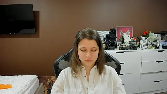 SoniNesti's Live XXX Chat