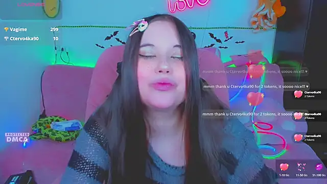 Lolisuccub Chat XXX in diretta