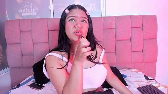 SoleiigBaumgartnerr 라이브 XXX 채팅