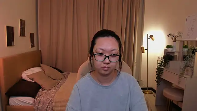 Chat XXX en directo de Marine_Vact