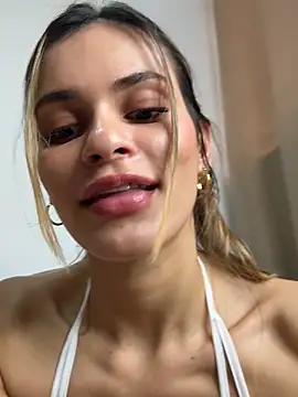 cuteluci_: απευθείας συνομιλία ΧΧΧ