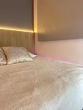 Chat +18 de Atenea_Clerk ao vivo