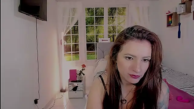 Chat +18 de vanessabrown_ ao vivo