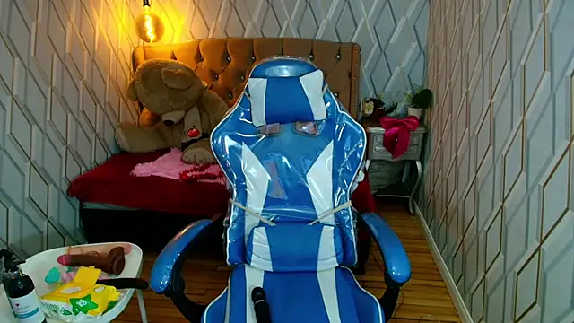 Angelchristix Adlı Modelin Canlı XXX Sohbeti