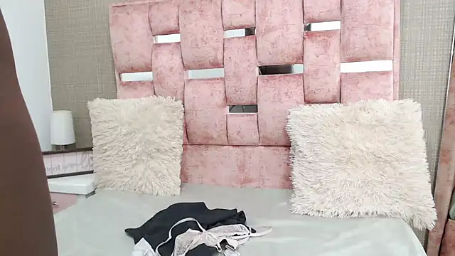 NahomyHawk 라이브 XXX 채팅