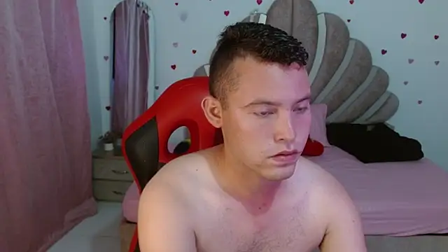 sven_fox723 Show Webcam