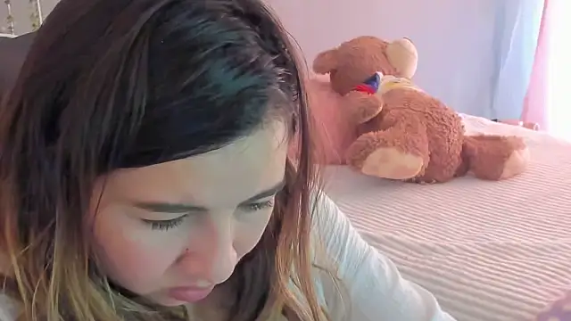 دردشة __Emma__11__Lecat_ الجنسية المباشرة