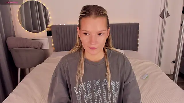 CassieRayss' Live XXX Chat