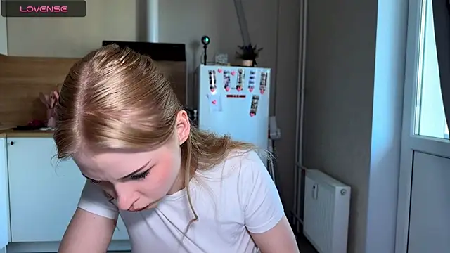 XXX chat uživo modela lisa_barbie