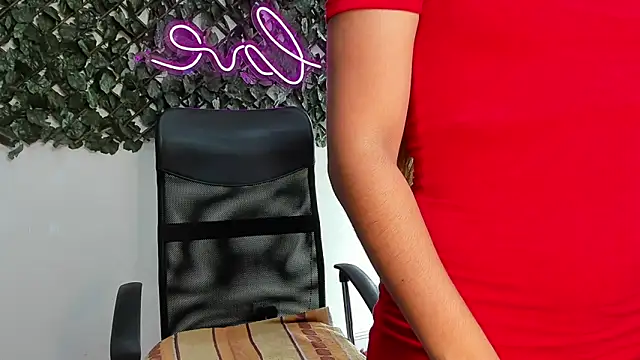 DestinyHills' Live XXX Chat