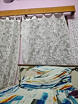 Priyaji7575's Webcam Show