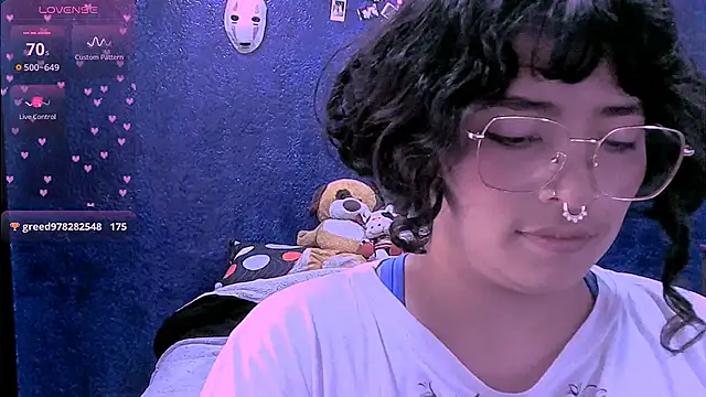 دردشة NinaYellow الجنسية المباشرة