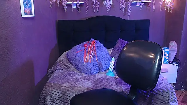 monik299's Live XXX Chat