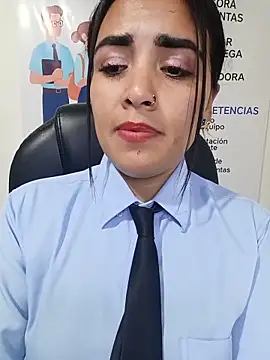 Chatroom XXX en direct de MAYE__13