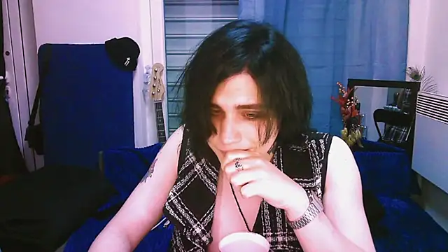 sademobeer Chat XXX in diretta