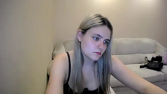 _shy_sabrina__: онлайн-секс-чат