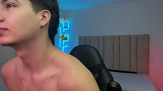CHRIS_MORGAN1's Live XXX Chat