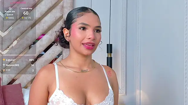 Scarlett-Bannern Live XXX chat