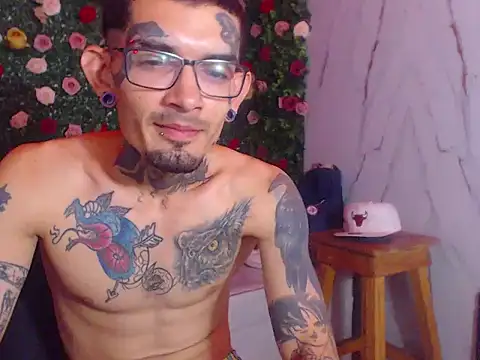 دردشة Boy_tatto77 الجنسية المباشرة