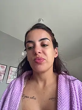 Chat XXX en directo de Srta_Jhenny