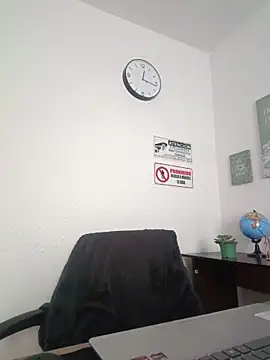 Chat +18 de Queen_linda1 ao vivo