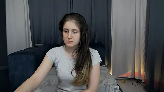 Holliy_Cooper Live XXX-chat