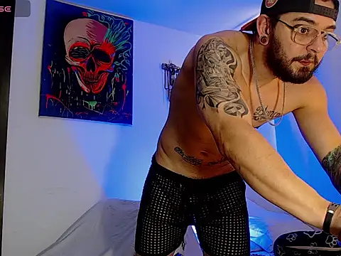 Онлайн чат XXX Axel_Stton