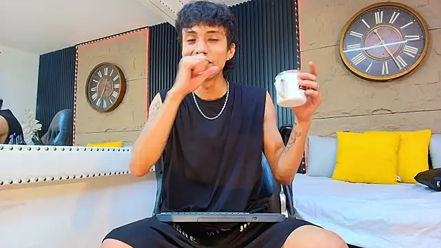 Chat +18 de Lean_Portman ao vivo