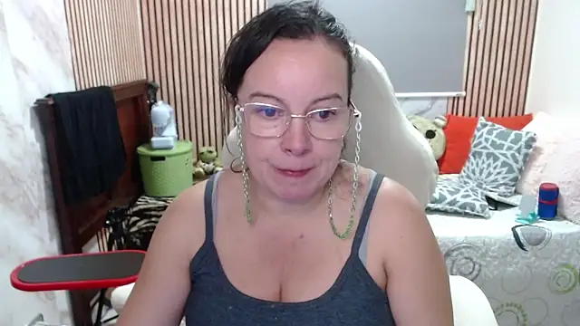 Chat +18 de Sonialorens_ ao vivo