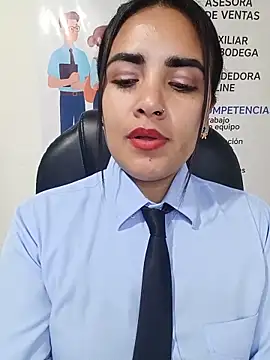 Chat XXX en directo de MAYE__13
