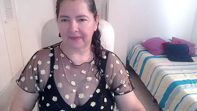leonela_69 即時 XXX 聊天