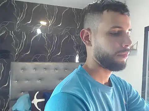 Živý XXX chat Roger_Shaw