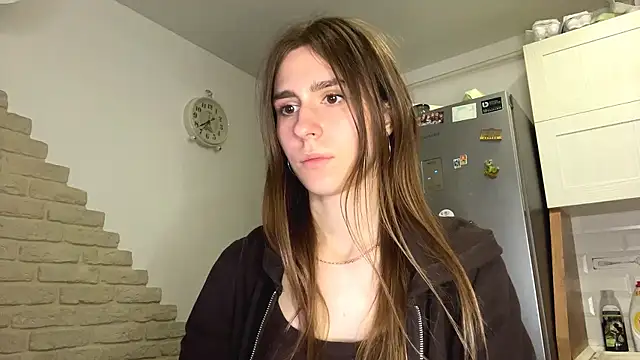 ZaraGuyette Chat XXX in diretta