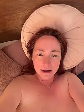 LouiseTswing Webcam-Show