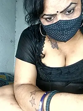 Delhi_Patola Adlı Modelin Canlı XXX Sohbeti